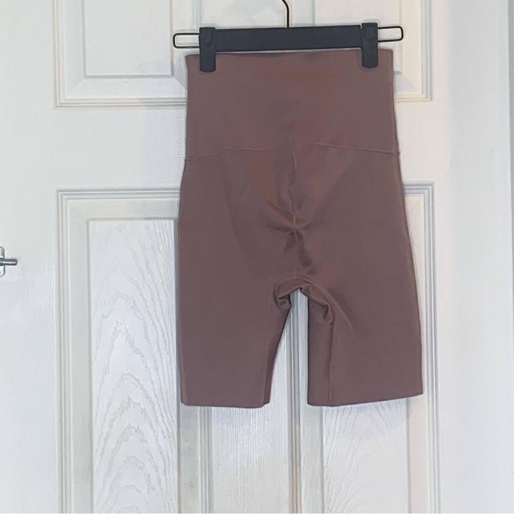 Juicy Couture Shaping Scuba Bike Shorts Size Small - Picture 8 of 8